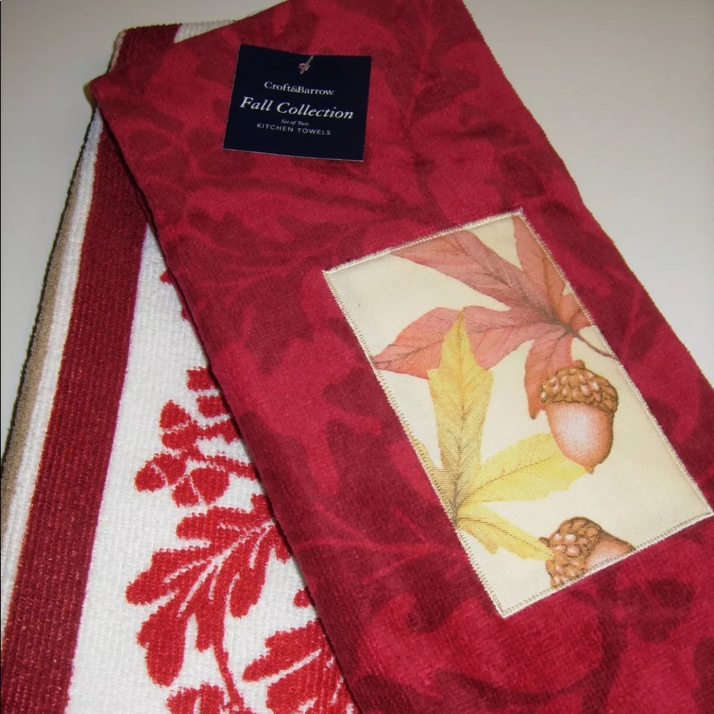 St Nicholas Christmas 2pc Kitchen Towel Set NWT